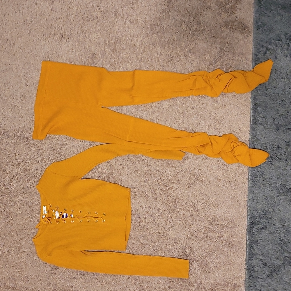 Crop top & matching pants